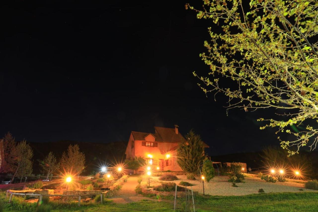 Ferme D’hôte La Vallée Azrou Extérieur photo