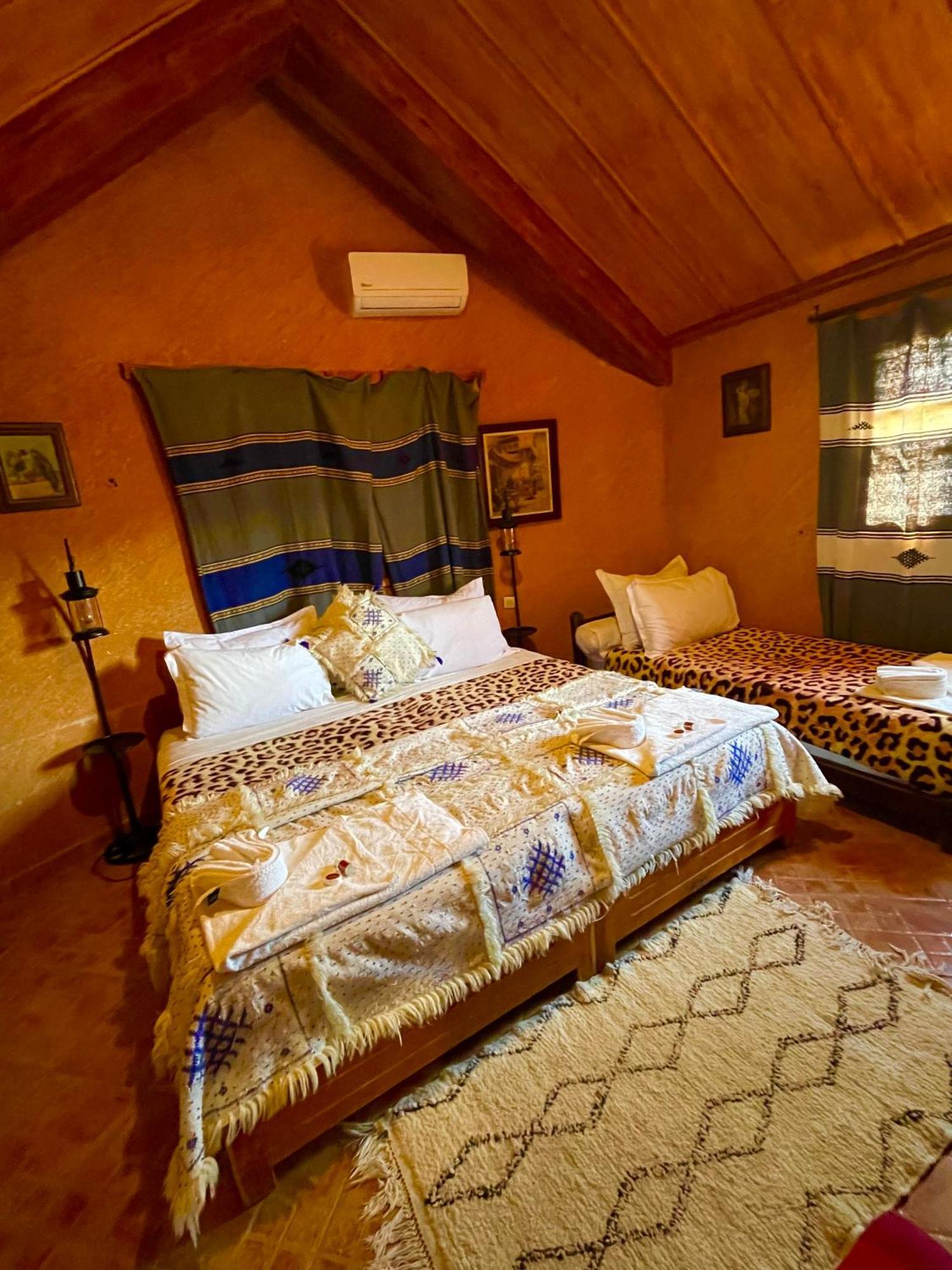 Ferme D’hôte La Vallée Azrou Extérieur photo
