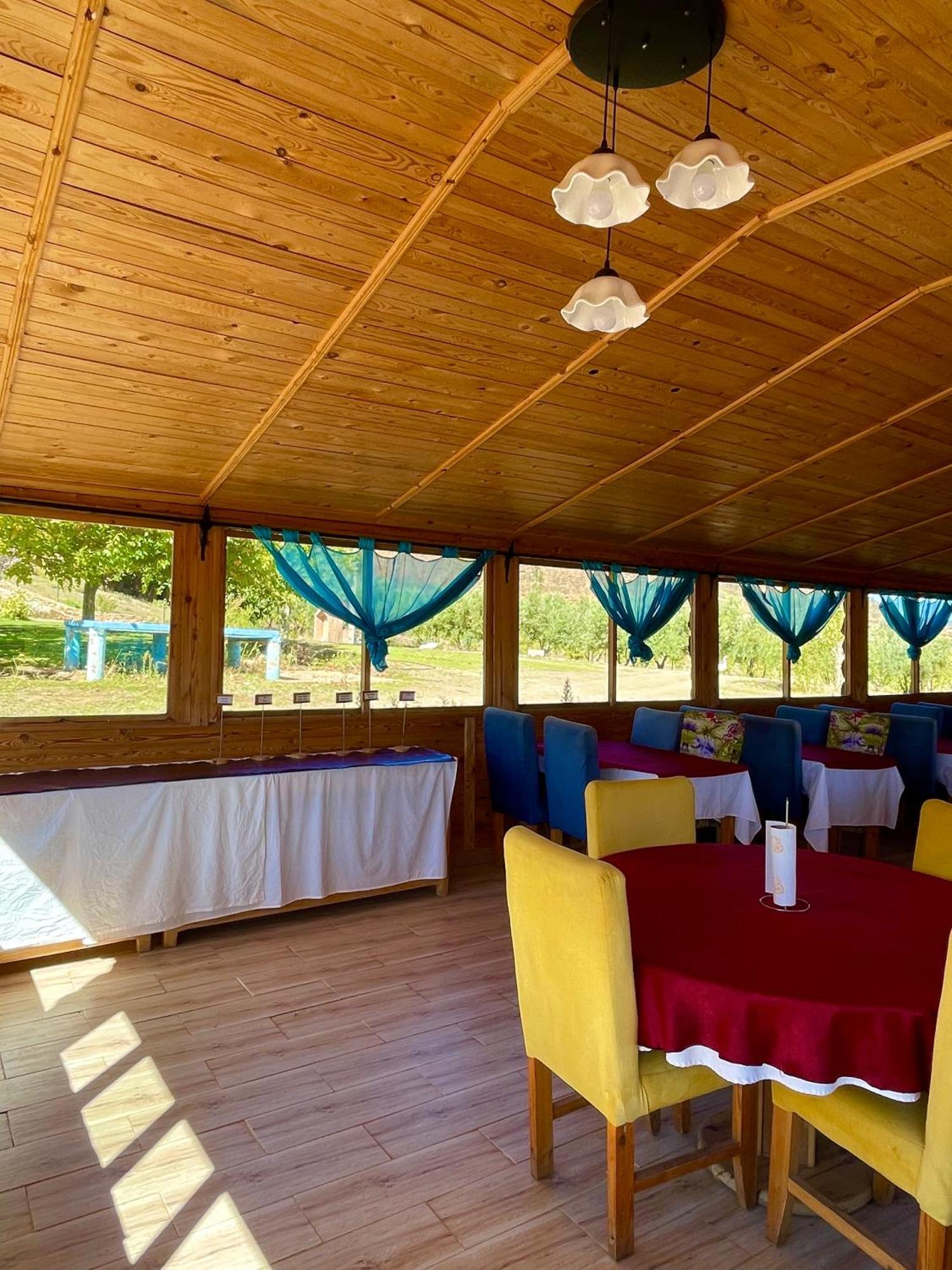 Ferme D’hôte La Vallée Azrou Extérieur photo