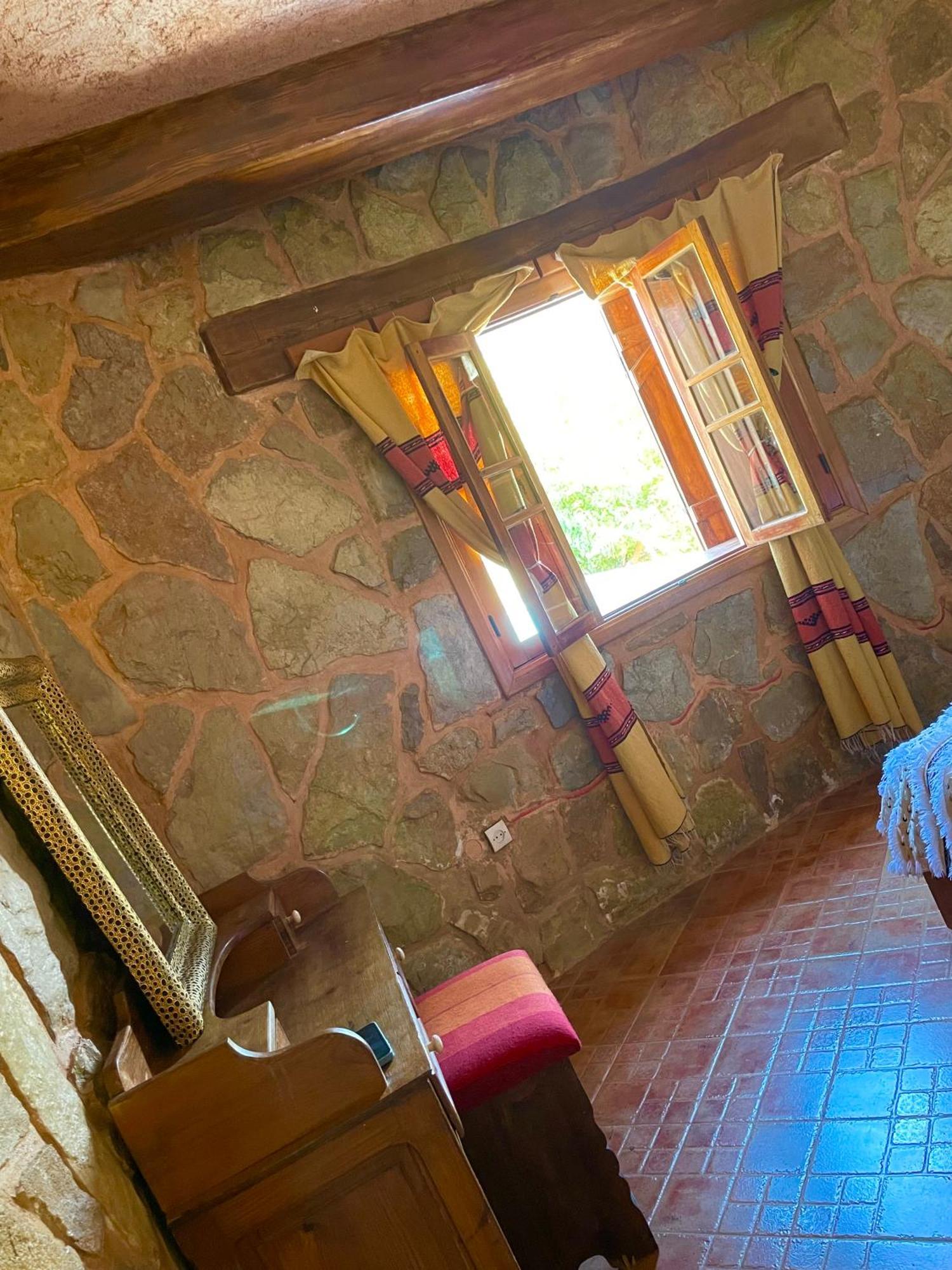 Ferme D’hôte La Vallée Azrou Extérieur photo