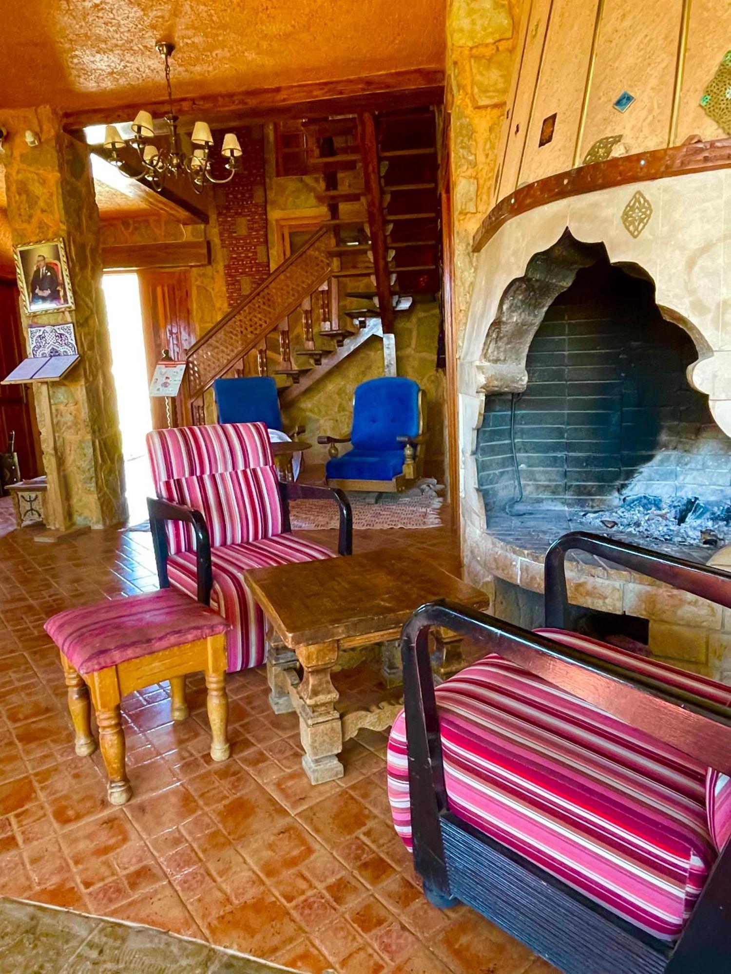 Ferme D’hôte La Vallée Azrou Extérieur photo